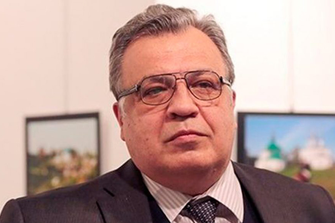 Ankarada rusiyalı səfirin qətli ilə bağlı məhkəmə başladı