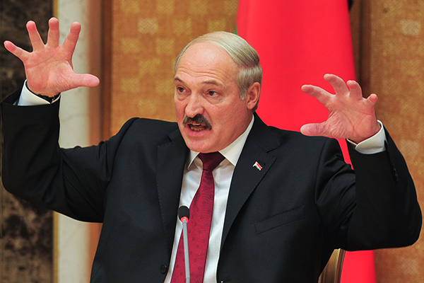Lukaşenko Rusiya ilə birləşməyi “axmaqlıq” adlandırdı