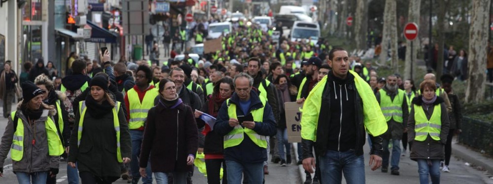 “Sarı jiletlilər”in aksiyasına 32 min insan qatıldı