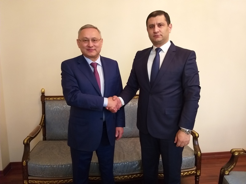 Baş redaktor Qazaxıstanın Bakıdakı səfiri ilə görüşüb - FOTO