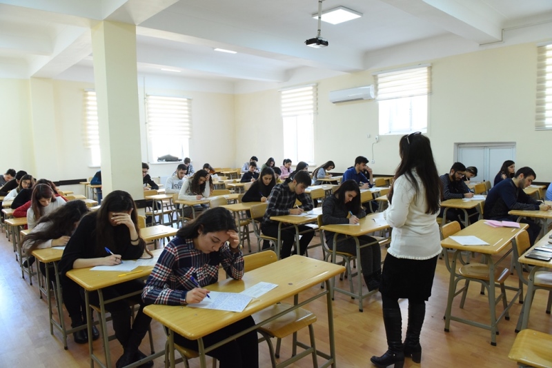Valideynlər ADU-da imtahan prosesini izləyiblər