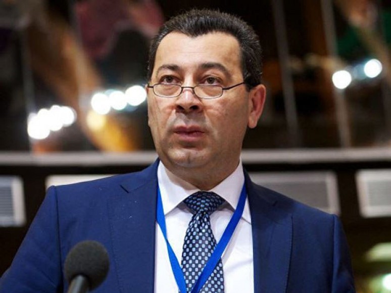 Səməd Seyidov: “Bəzi deputatlar Azərbaycanın imicinə xələl gətirmək istəyirlər”   