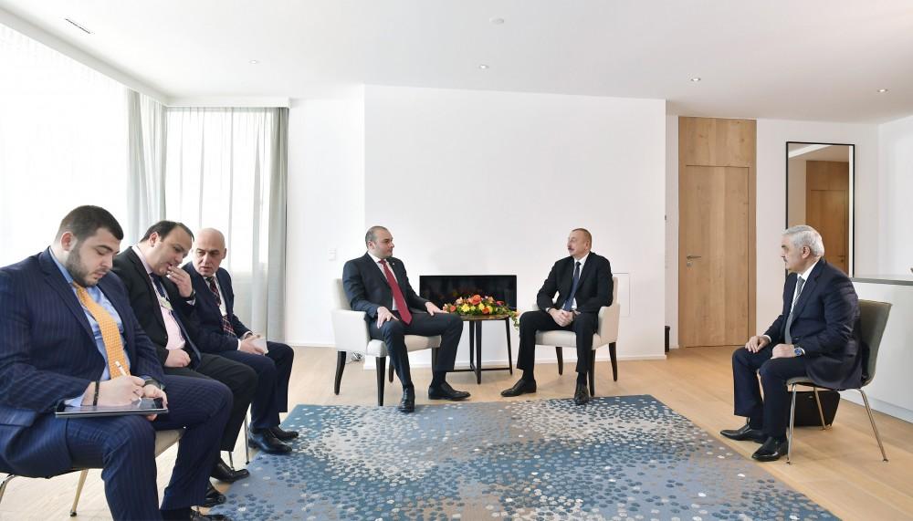 İlham Əliyev Gürcüstan Baş naziri ilə görüşüb