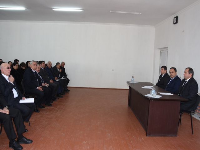 Eynallı kəndində icra başçısına hesabat verildi