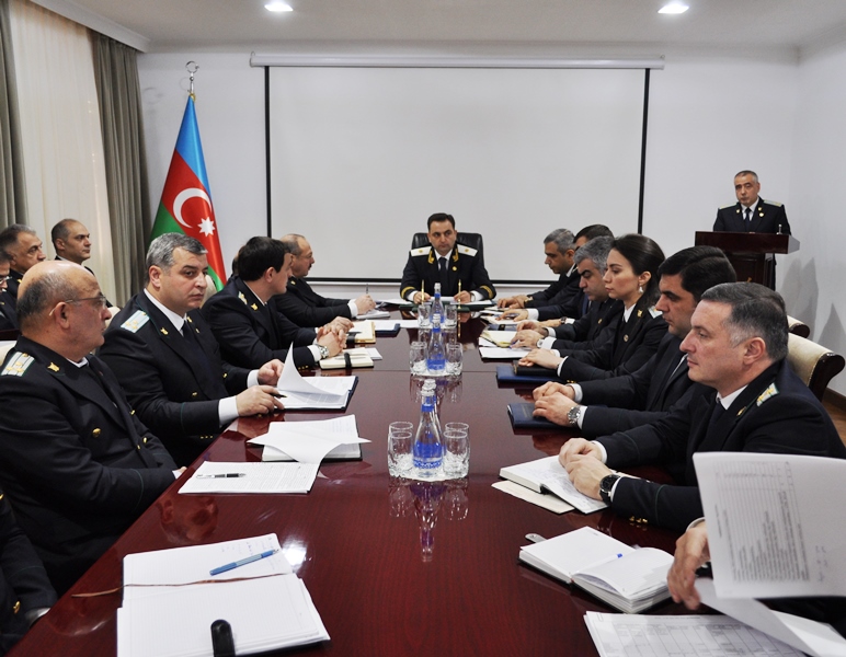 Bakıda 12 prokurorluq əməkdaşı cəzalandırılıb   