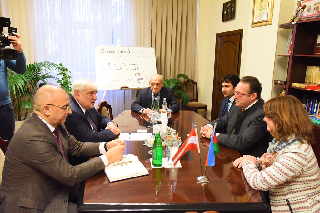 Kamal Abdulla Avstriya səfiri ilə müzakirə apardı