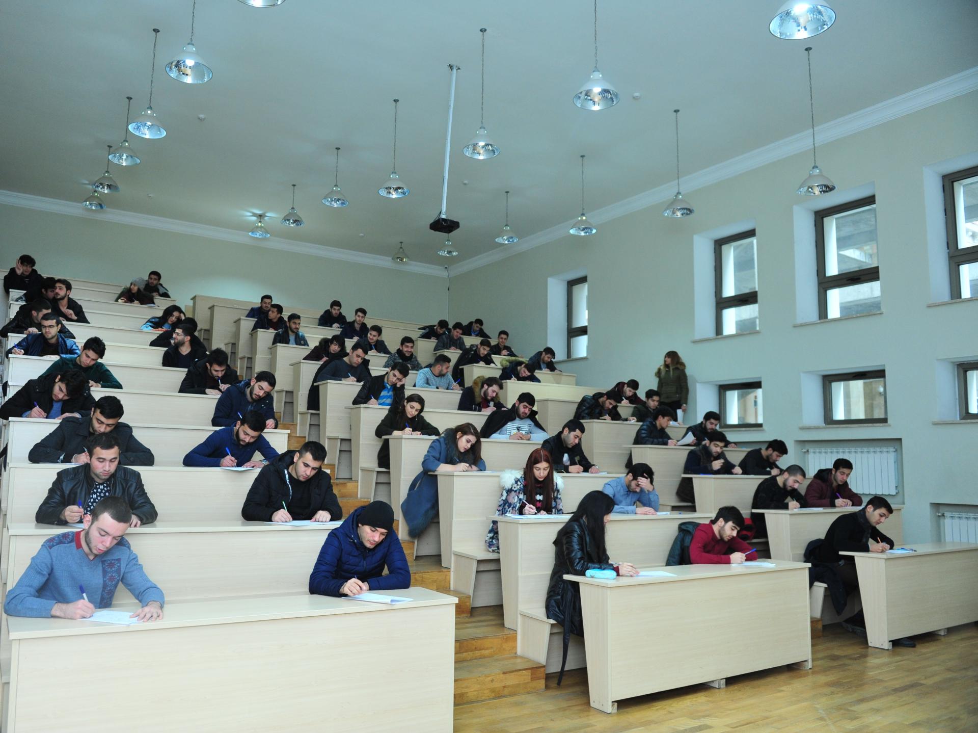 52 nəfər dövlət qulluğuna qəbulda uğur qazandı