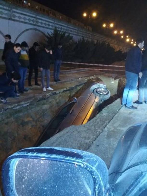 “Azərsu”dan “Babək”də xəndəyə düşən “Mercedes”lə bağlı AÇIQLAMA   