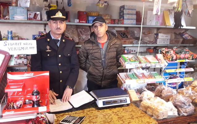 Uşağa siqaret satan cərimələndi