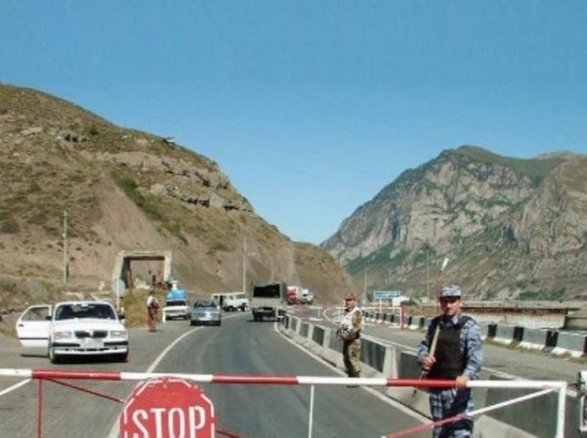 Gürcüstan Abxaziya və Cənubi Osetiya ilə sərhədlərini açır