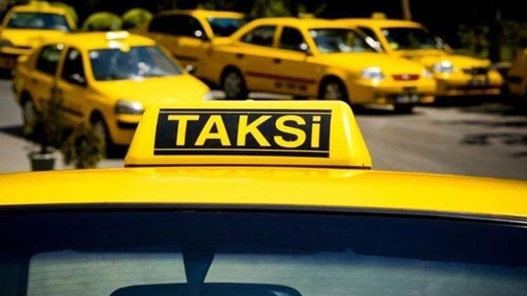 Bakıda taksi s&uuml;r&uuml;c&uuml;s&uuml;n&uuml; hədələyən 3 nəfər tutuldu