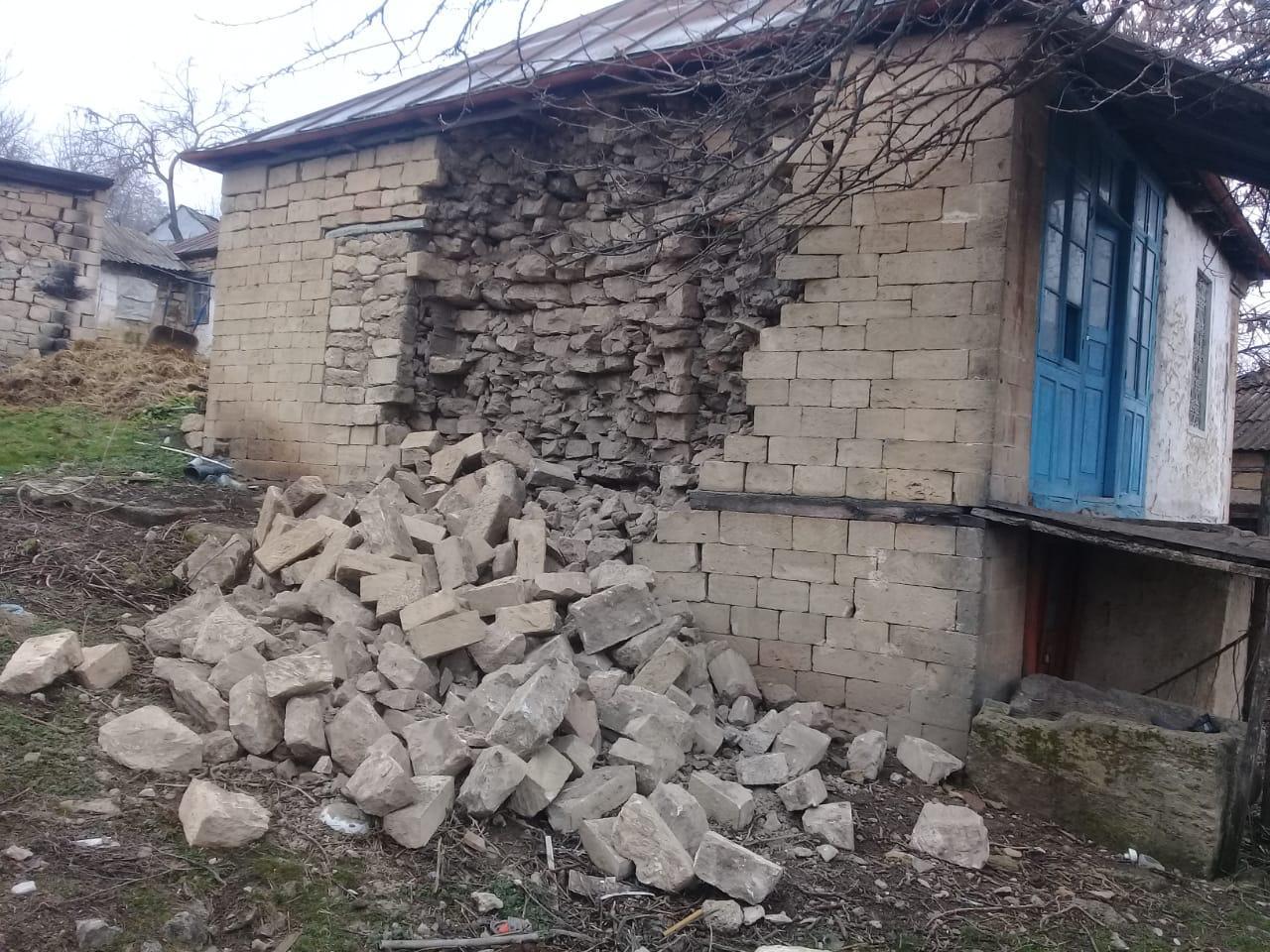Heydər Əliyev Fondunun nümayəndələri zəlzələ bölgəsində - FOTOLAR