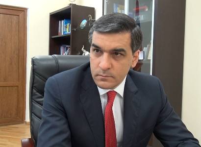 Ermənistanın ombudsmanı Koçaryanı həbsxanada ziyarət etdi