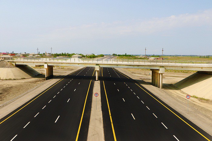 Bakı-Ələt-Astara-İran yolu bu ilin sonunda ödənişli olacaq   