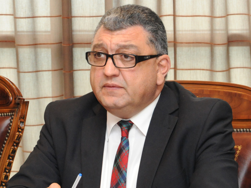 Deputat Sofiyaya gedir