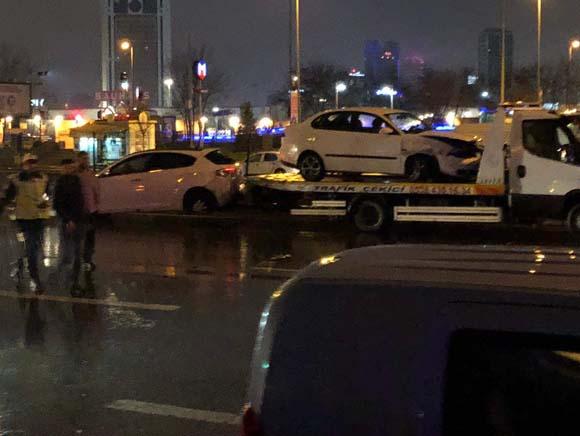 İstanbulda zəncirvari qəza: 1 ölü, 4 yaralı