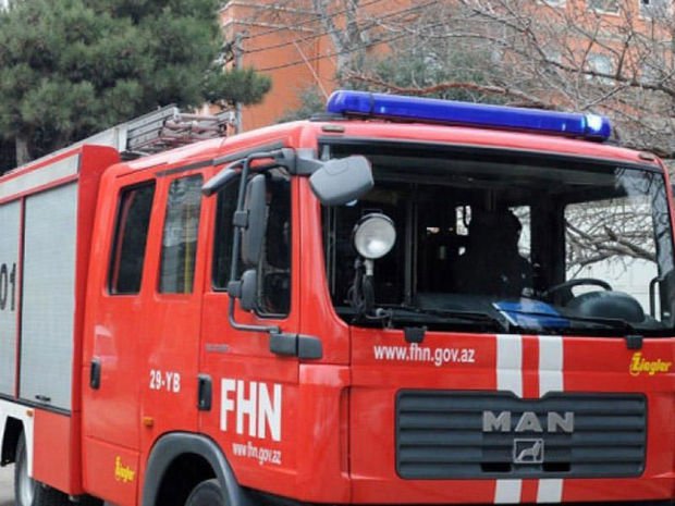 Bakıda yaşayış binası yanır  &nbsp;