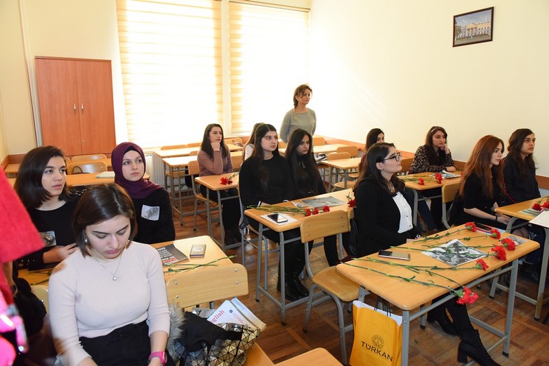 ADU-da ilk dərslər Xocalı soyqırımına həsr olunub