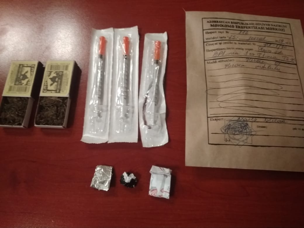 Narkotik alver&ccedil;isi saxlanıldı 