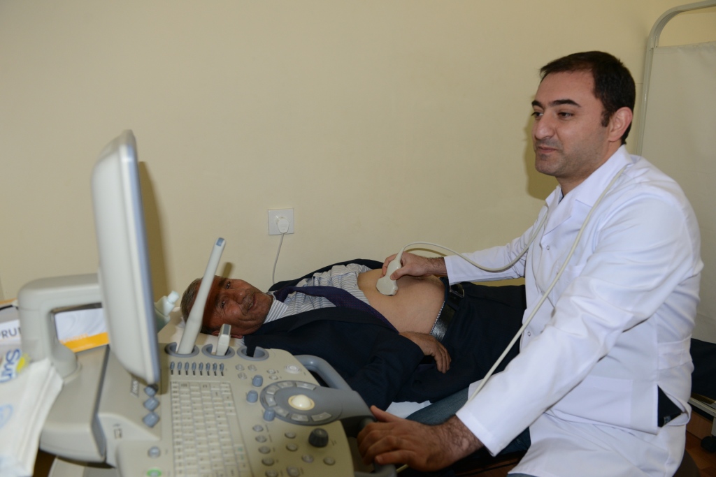 Lerikdə 9000 nəfərdən çox sakin pulsuz kütləvi tibbi müayinələrdən keçib - FOTOLAR
