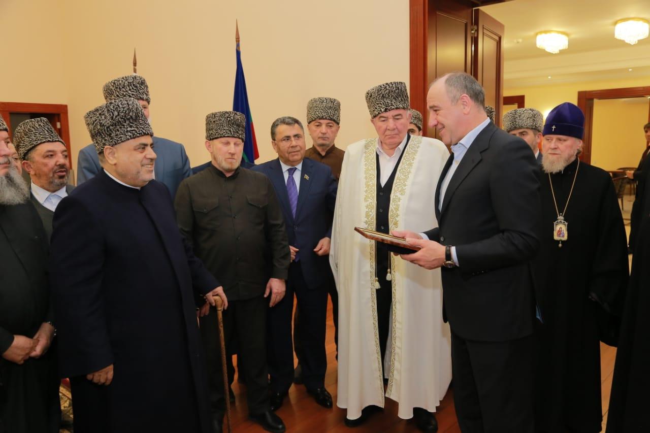 Allahş&uuml;k&uuml;r Paşazadə Vladiqafqazda hesabat verdi