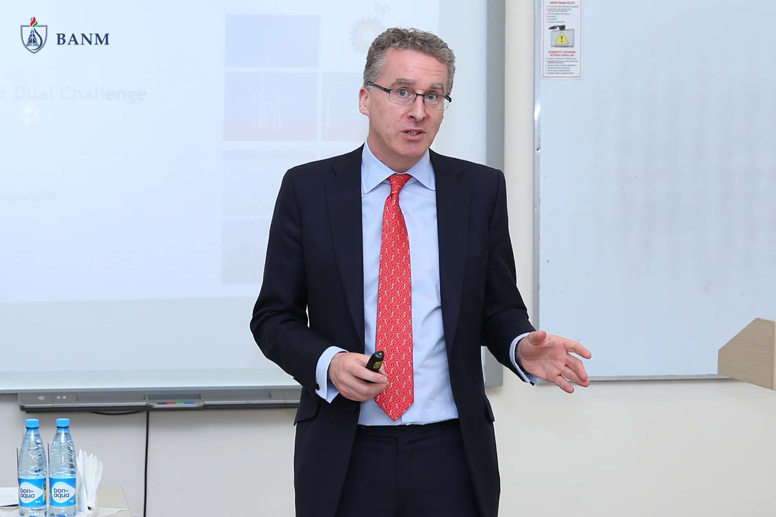 BP-nin vitse prezidenti&nbsp;Bakı Ali Neft Məktəbində seminar ke&ccedil;di