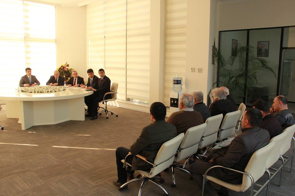 Azay Quliyev se&ccedil;icilərin şikayətlərini dinlədi - FOTO 