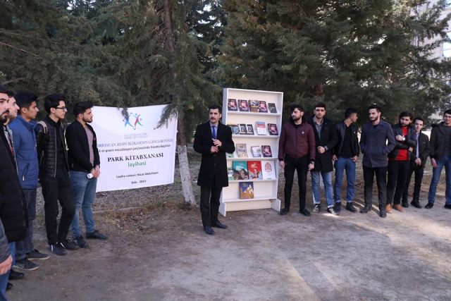 Azərbaycanda bir ilk: Parkda kitabxana yaradıldı