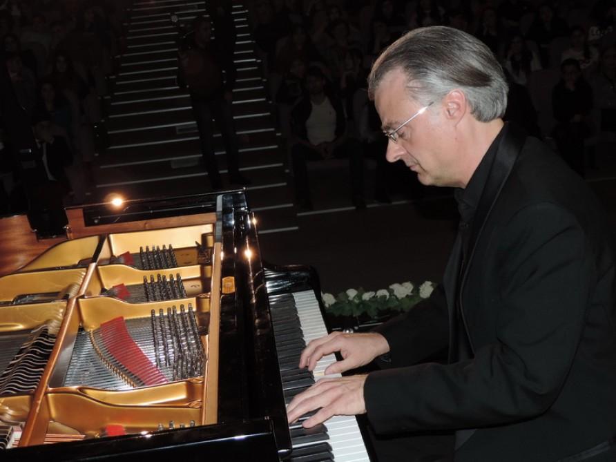 Altı ölkənin məşhur pianoçuları Şamaxıda konsert verdi