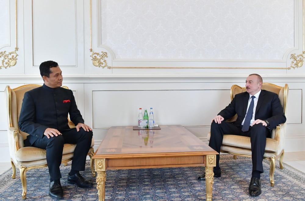 İlham Əliyev Hindistanın yeni səfirinin etimadnaməsini qəbul etdi - YENİLƏNİB