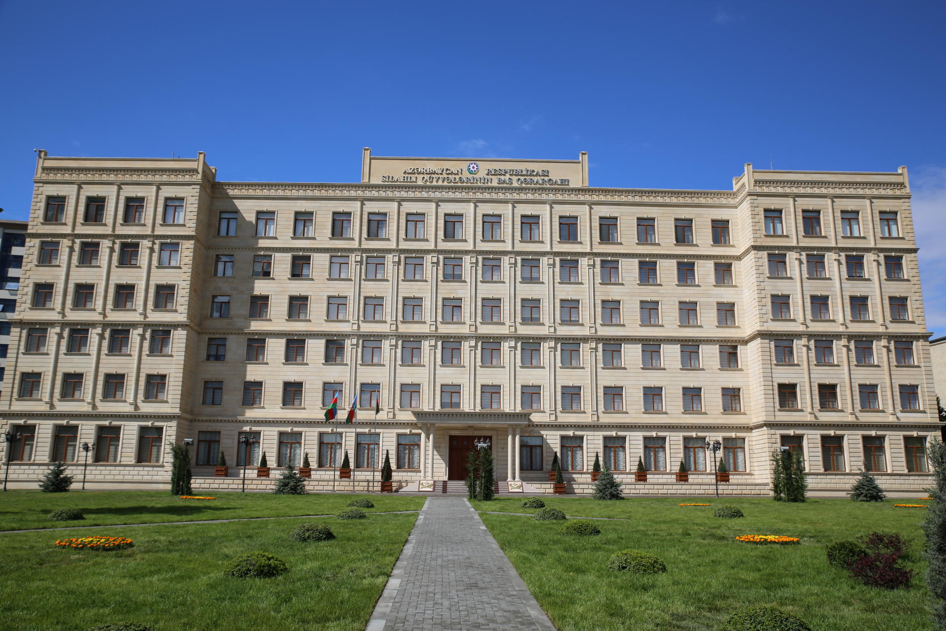  Nəcməddin Sadıkov Rusiyaya gedib