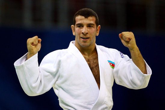 Elnur Məmmədli qəzaya düşdü