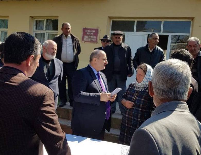 Çingiz Qənizadə seçiciləri ilə görüş keçirdi