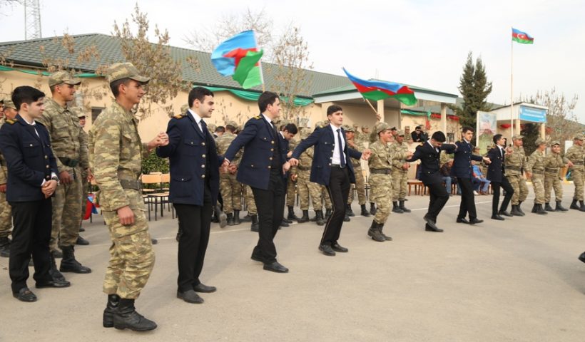 Dənizçilərdən əsgərlərə bayram TƏBRİKİ - FOTOLAR