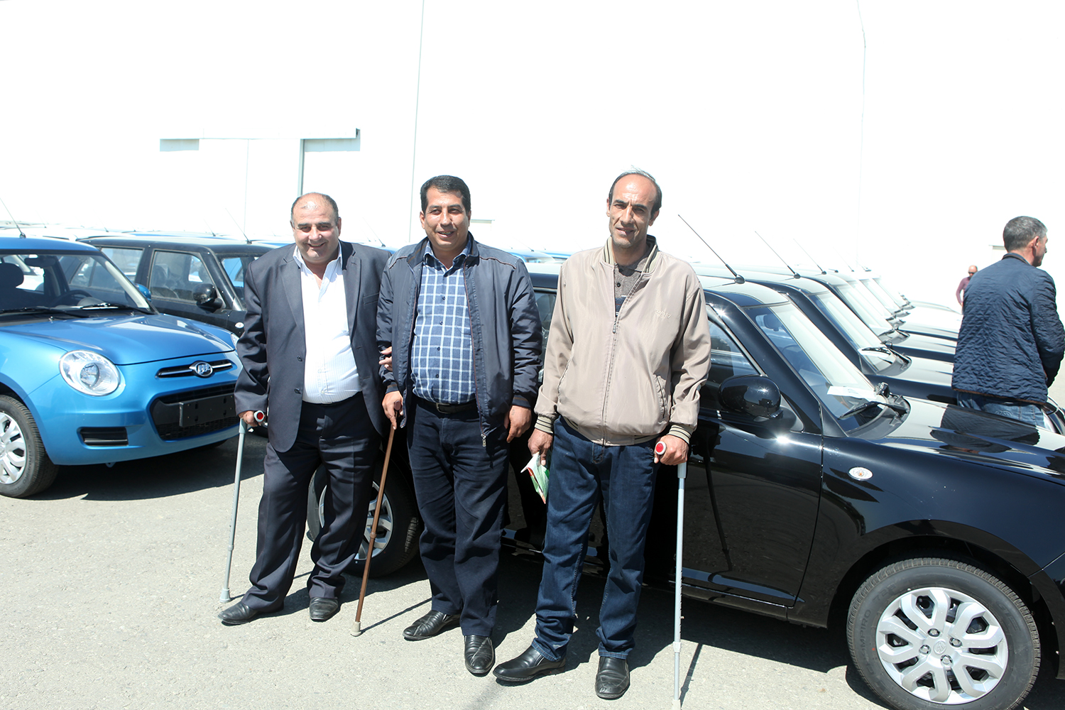 997 nəfər dövlətdən pulsuz maşın almaq istəyir   