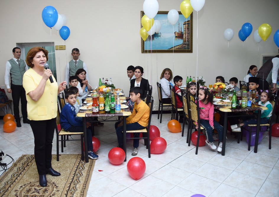 Heydər Əliyev Fondu kimsəsiz uşaqlara Novruz şənliyi keçirdi
