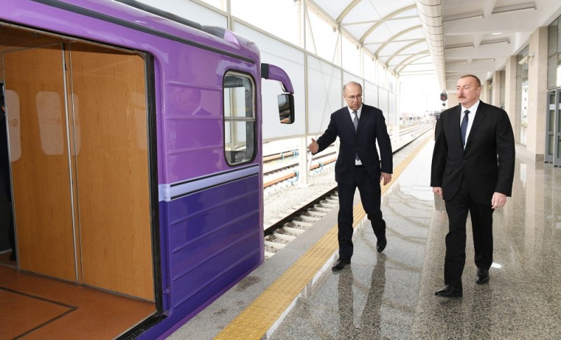 Prezident metronun “Bakmil” stansiyasına getdi - FOTOLAR - YENİLƏNİB