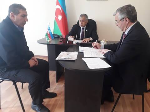 Deputat se&ccedil;icilərinin problemlərini icra baş&ccedil;ısı ilə m&uuml;zakirə etdi