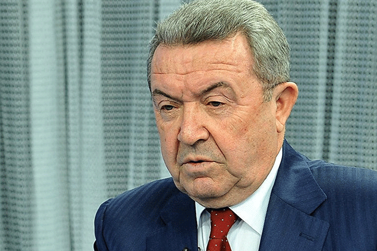 Misir Mərdanov avtomobil qəzasına d&uuml;şd&uuml;