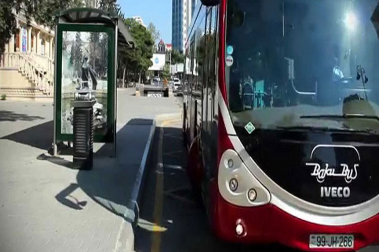 &ldquo;BakuBus&rdquo; avtobusu &nbsp;qəzaya uğradı: Xəsarət alanlar var