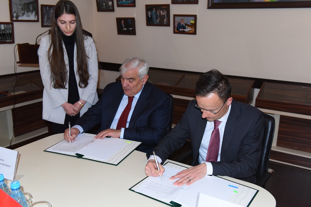 Dillər Universitetində Macar Dili və Mədəniyyəti Mərkəzi açılıb- FOTO