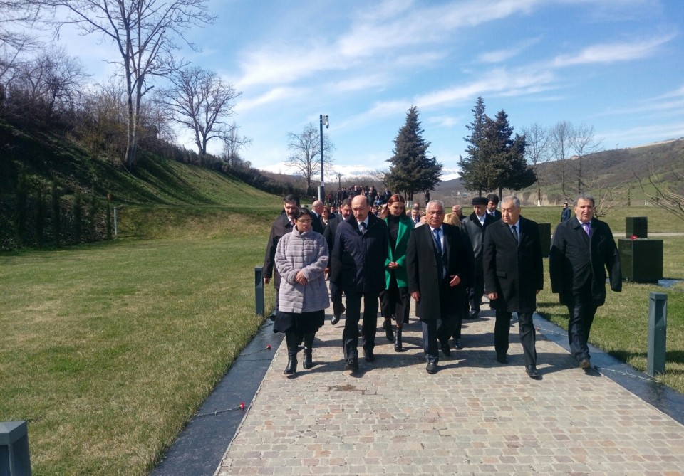 Quba Soyqırımı Memorial Kompleksində soyqırımı qurbanları anılır - FOTO