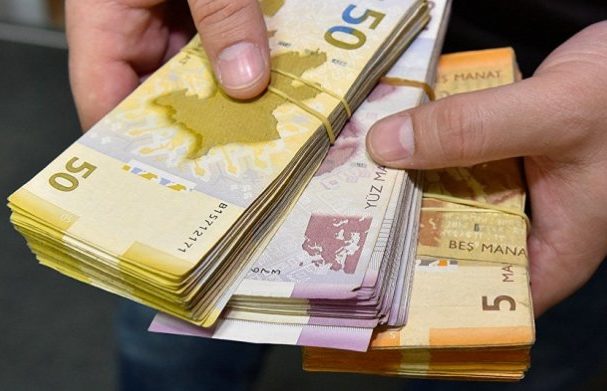Sabahdan sosial m&uuml;avinətlər və Prezidentin aylıq təqa&uuml;dləri artır
