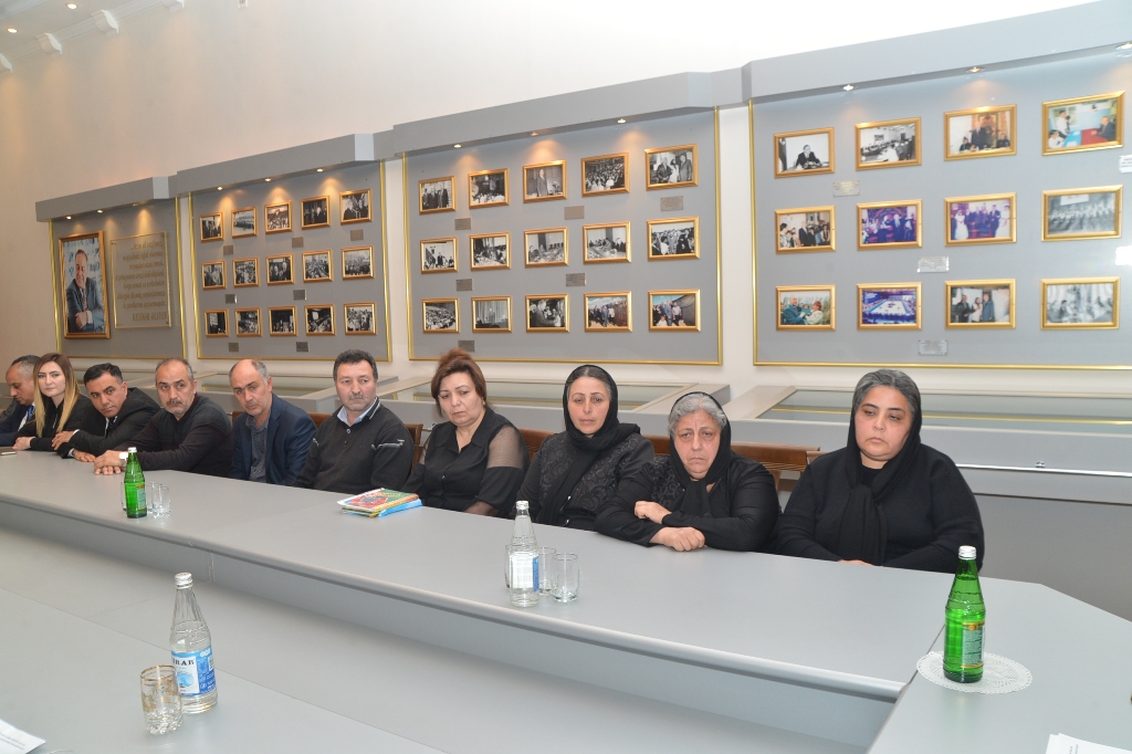 Komitə sədri məcburi köçkün jurnalistlərlə görüşüb - FOTO