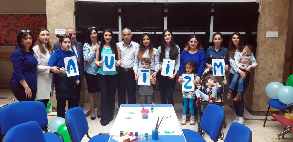 Nazirlik: Autizm sindromlu 81 uşaq qeydiyyatdadır