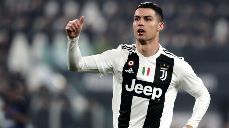 “Ronaldu üçün 12 milyon avro verə bilmədik” - ETİRAF
