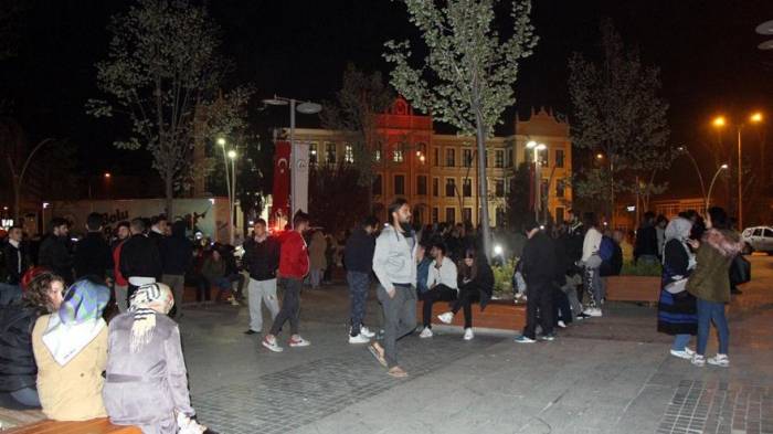 Türkiyədə güclü zəlzələ oldu: Əhali təşvişdə