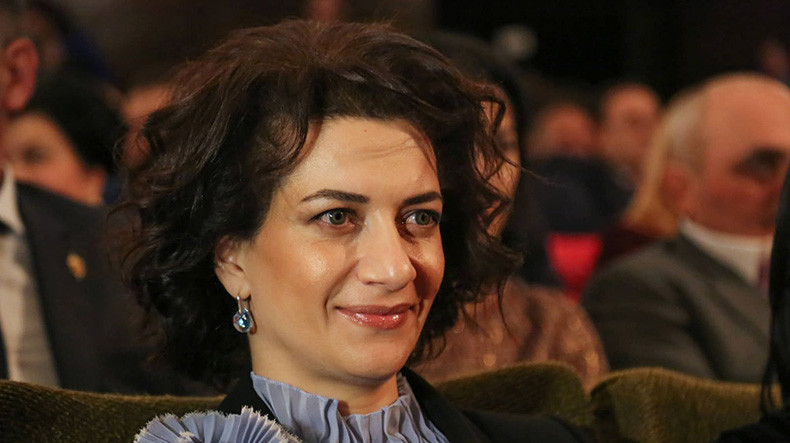 Anna Paşinyan: “Qarabağda əsgərlər boş yerə ölüblər”