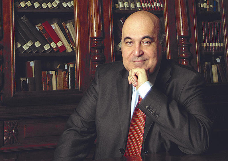 &Ccedil;ingiz Abdullayev &ldquo;Şərəf&rdquo; ordeni ilə təltif edildi