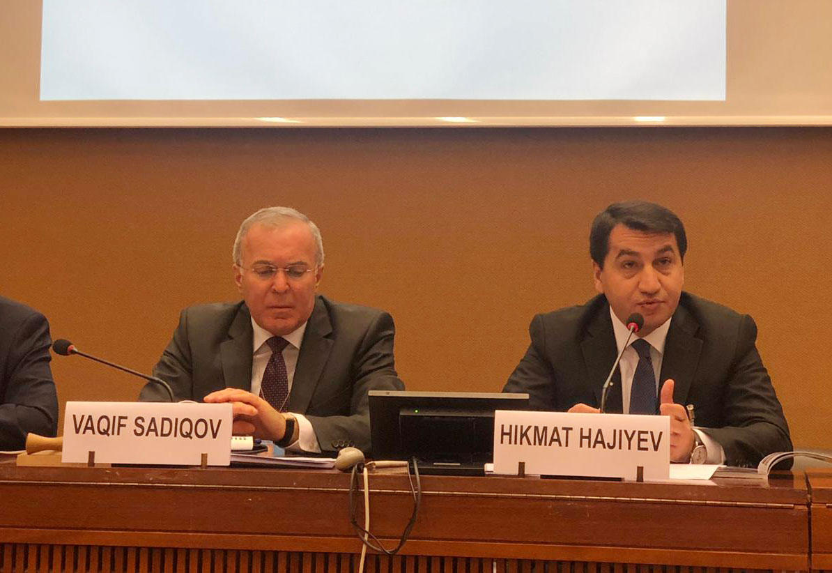 Hikmət Hacıyev beynəlxalq konfransda Ermənistanı ifşa etdi